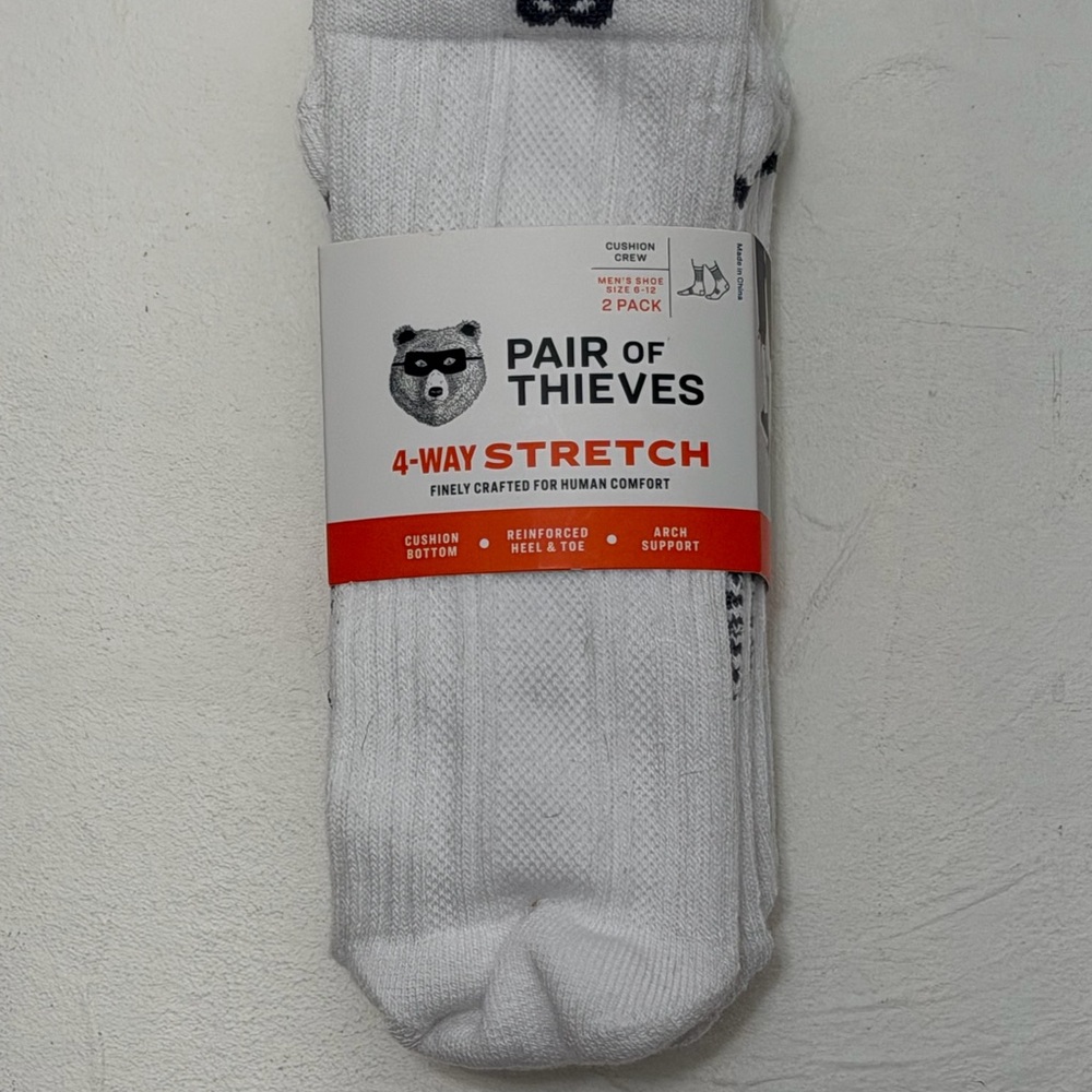 NWT 2-Pairs Pair of Thieves White Athletic Crew Socks Men 4-Way Stretch 6-12.5